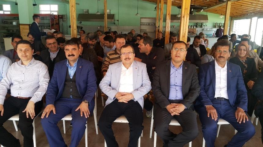 &Ouml;ner: "&Ccedil;&ouml;z&uuml;mlerle g&uuml;&ccedil;lenen, g&uuml;&ccedil;lendik&ccedil;e kazandıran bir sendikayız"