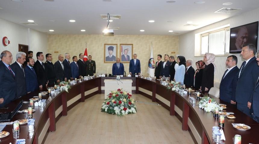 Darbe teşebb&uuml;s&uuml;nde gazi olan 2 vatandaşa Devlet &Ouml;v&uuml;n&ccedil; madalyası