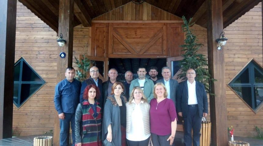 Başkan G&uuml;nel, Hopa ve Kemalpaşa Belediye Başkanları ile bir araya geldi