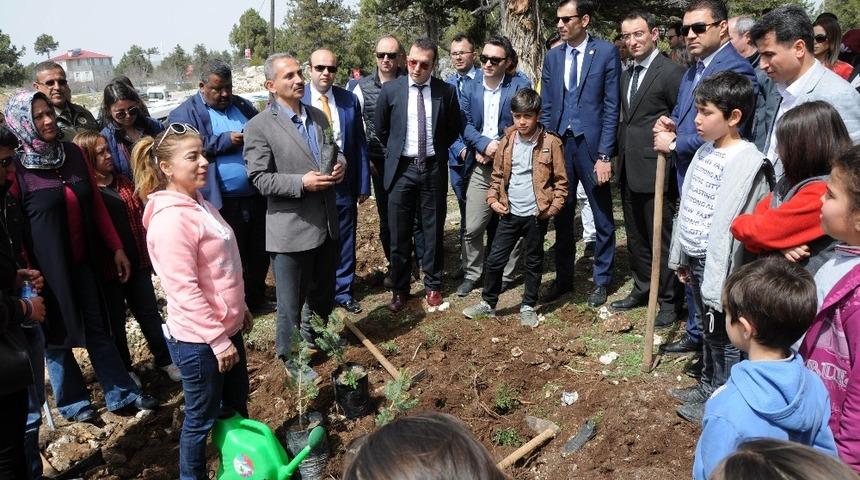 Erdemli&rsquo;de Adalet Ormanı kuruldu