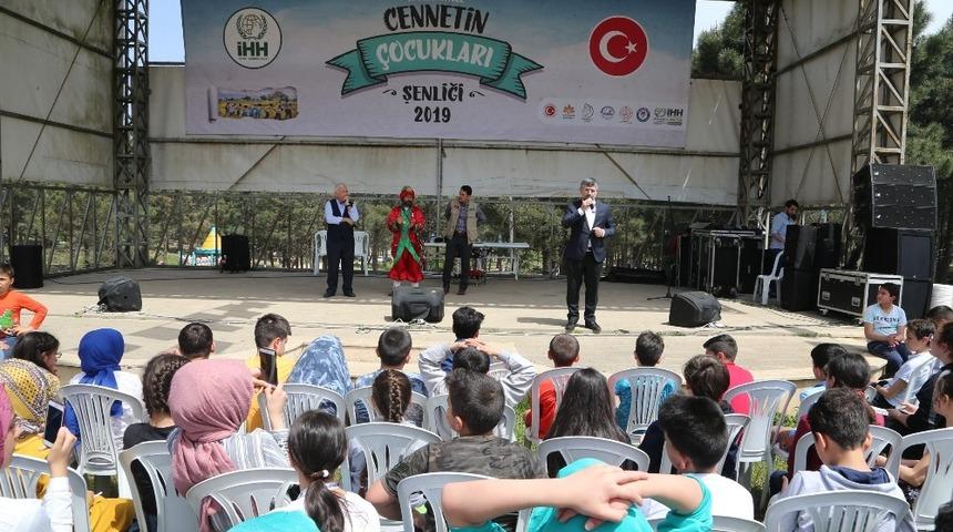 &Ccedil;ocuklar şenlikte buluştu