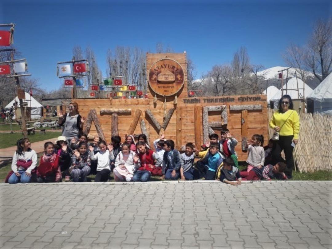 TEGV &ccedil;ocukları Atayurt&rsquo;u gezdi