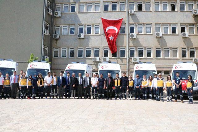 Kahramanmaraş’a tam donanımlı 7 ambulans