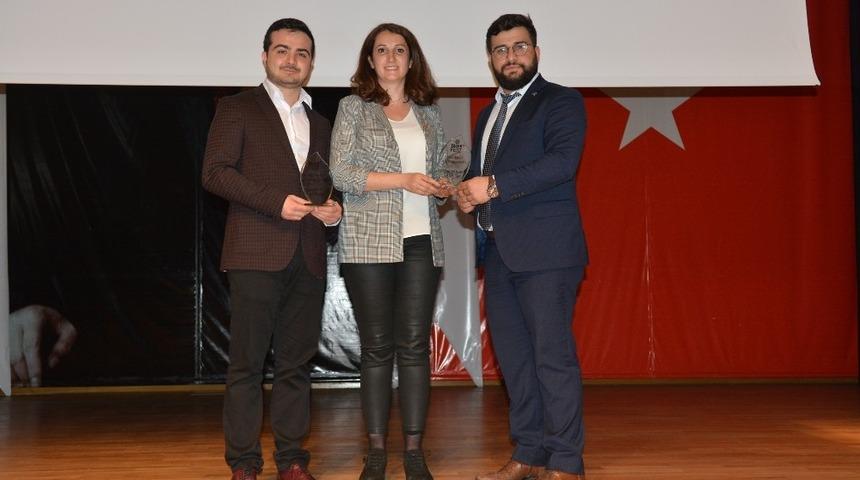 Yılın enleri &ouml;d&uuml;llerini aldı