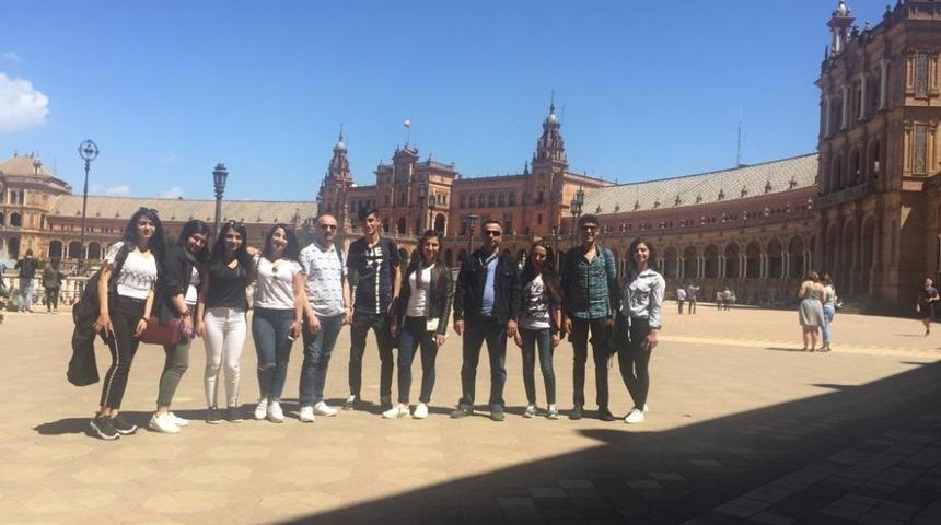 Edremitli &ouml;ğrenciler İspanya&rsquo;da