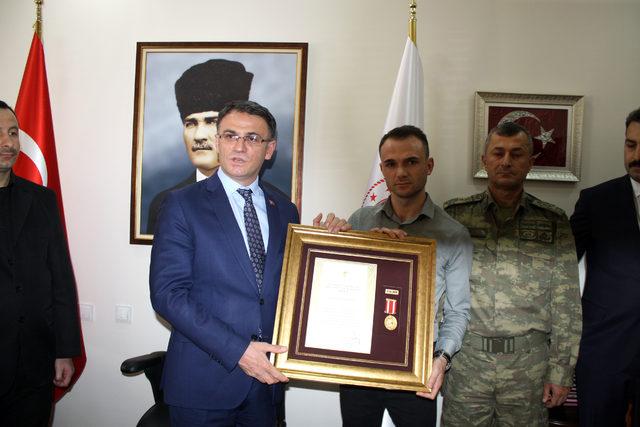 Tokat'ta 15 Temmuz gazilerine övünç madalyası verildi