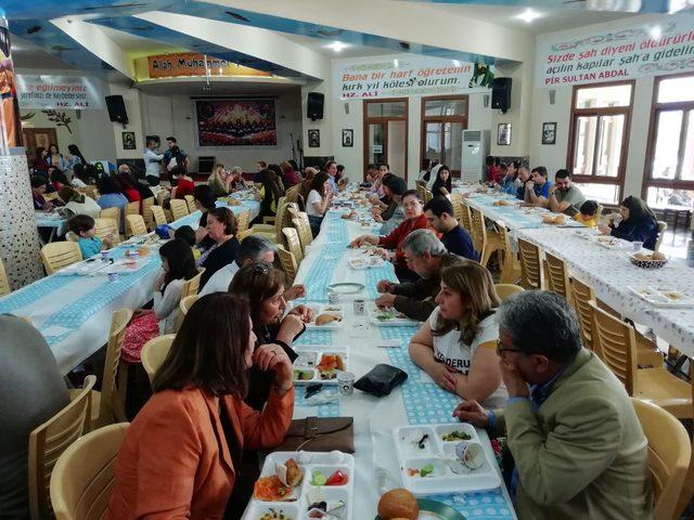 Nişanlısının yüzünü tanınmaz hale getirdiği Berfin için kampanya