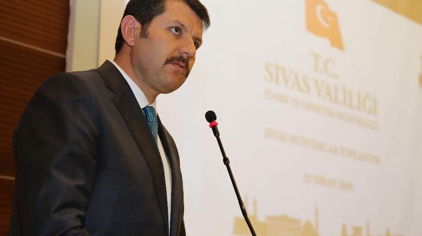 Vali Ayhan, "Muhtarlık, vatandaşın devlete açıldığı ilk kapıdır"