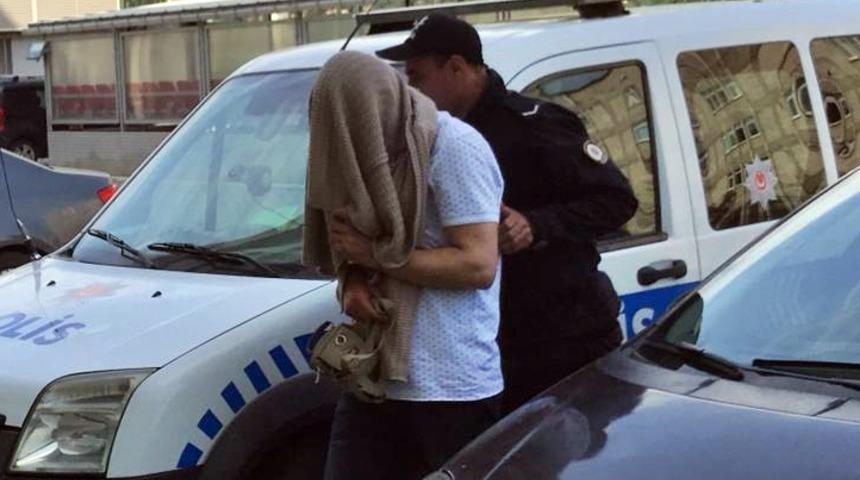 Kadınlara cinsel organını g&ouml;sterdiği iddia edilen ş&uuml;pheli, serbest