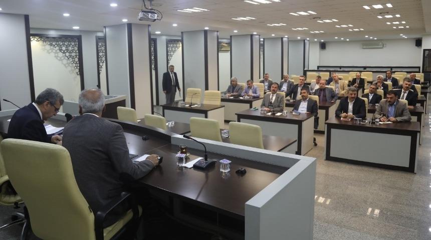 Beyazg&uuml;l, B&uuml;y&uuml;kşehir y&ouml;netimi ile toplantı yaptı