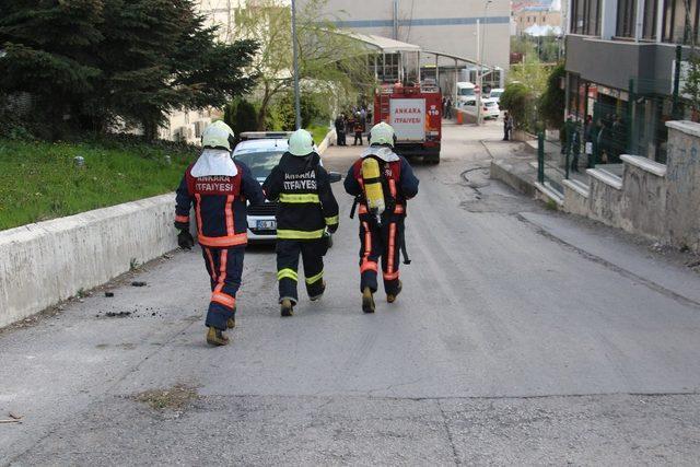 Ankara’da lüks otomobil bayisinde yangın