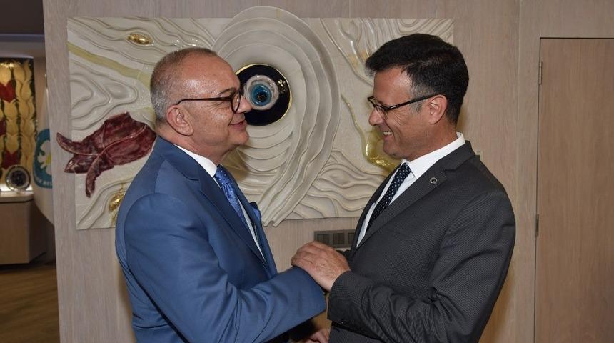 Başkan Erg&uuml;n &Ouml;k&uuml;zc&uuml;oğlu&rsquo;nu ağırladı