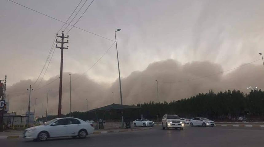 Irak'ta kum fırtınası: 5 &ouml;l&uuml;, 80 yaralı