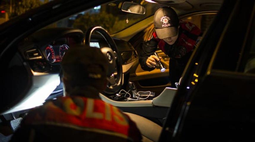 G&ouml;r&uuml;nt&uuml;ler Ankara'dan! Binlerce polis sokağa indi!