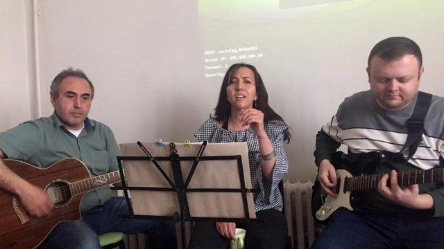 Aile hekimlerinden ebelere sürpriz