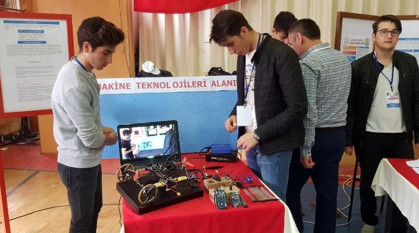 Bu araba şimdilik duvarda y&uuml;r&uuml;yor, hedef tavanda y&uuml;r&uuml;tmek