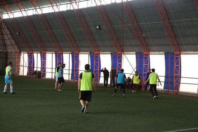 Gürpınar’da futbol turnuvası