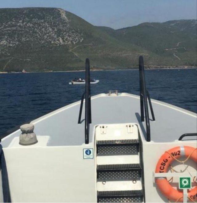 Çeşme açıklarında 35 kaçak göçmen yakalandı