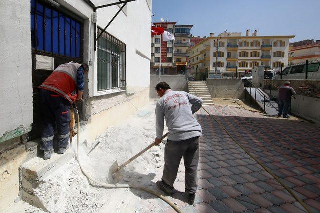 Keçiören Hüdaverdi Camii’ne engelli rampası yapıldı