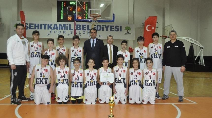 GKV&rsquo;liler şampiyonluk kupalarını topladı