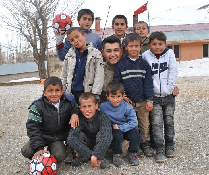 Jandarmadan çocuklara sürpriz G2