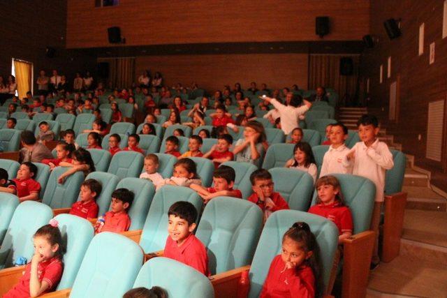 Çan’da ’’İyiliğin Gücü’’ adlı tiyatro oyunu sahnelendi