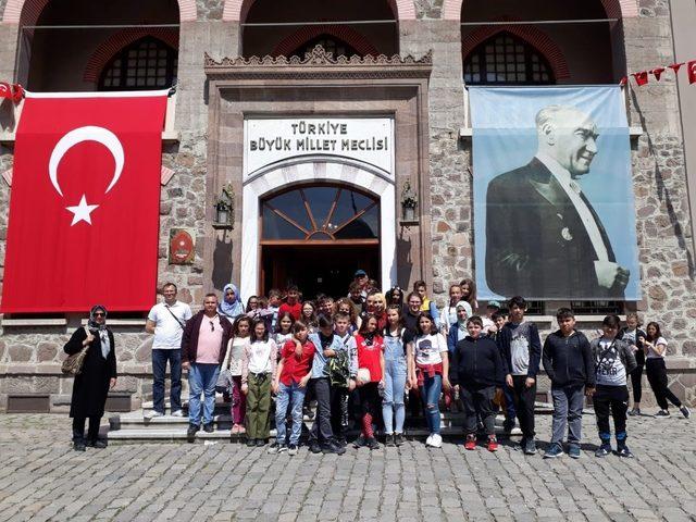 Pazaryerili öğrencilerin Ankara gezisi