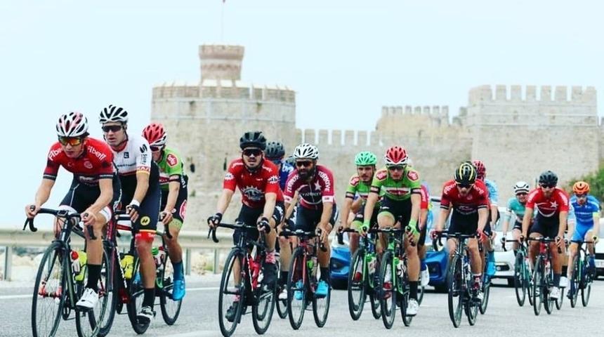 Fiberli Antalyaspor Bisiklet Takımı, birinci sırayı elde etti