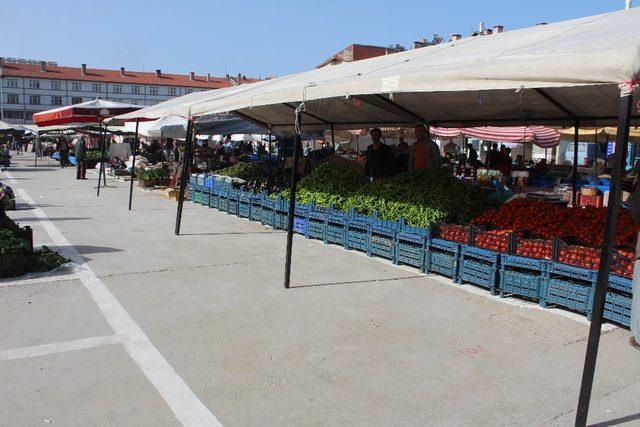 Beyşehir’de zabıtadan pazar yerinde düzenleme çalışmaları