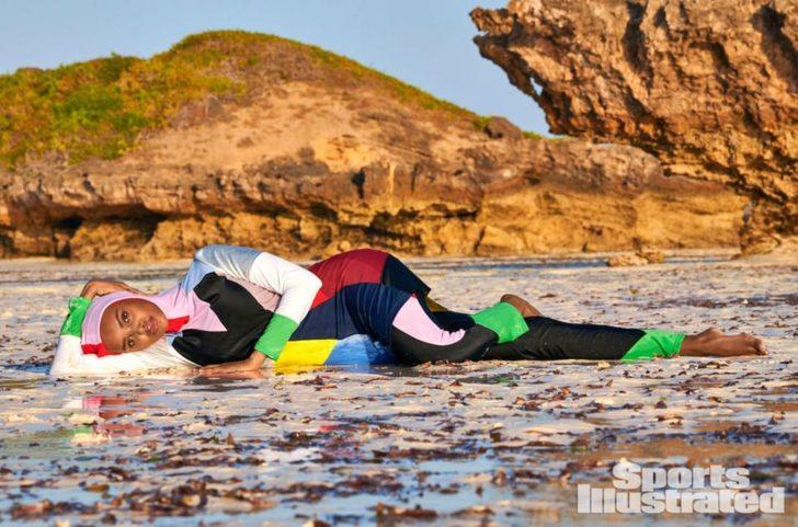 Müslüman model, Sports Illustrated dergisine poz verdi tarihe geçti G1