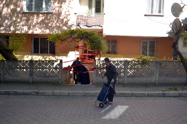 Avcılar’da boşaltılan binanın bulunduğu bölgedeki diğer binalar da inceleniyor