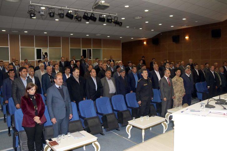 Vali Çağatay, muhtarlarla bir araya geldi G3