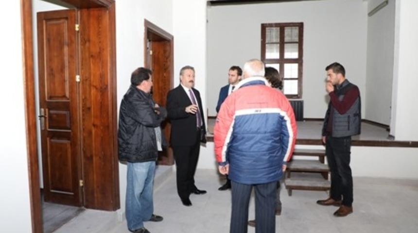 Melikgazi Belediye Başkanı Dr. Mustafa Palancıoğlu, &ldquo;Tarihi Gesi İlkokulu, B&ouml;lge Turizmine Hizmet Verecek&rdquo;