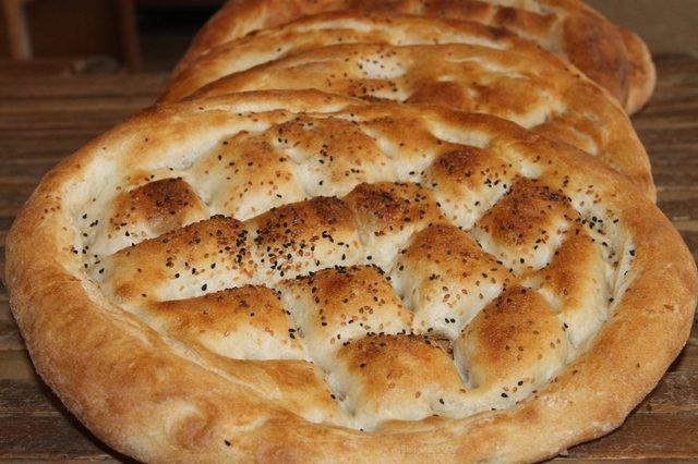 Bursa’da 300 gram ramazan pidesi 2,5 liradan satılacak