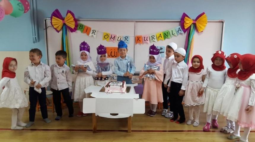 Kur&rsquo;an- Kerim&rsquo;i okumayı &ouml;ğreniyorlar