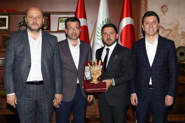 Belediye Başkanı Arı, Nevşehir halkına teşekk&uuml;r etti 1