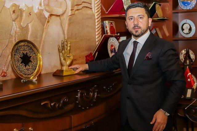 Belediye Başkanı Arı, Nevşehir halkına teşekk&uuml;r etti 2