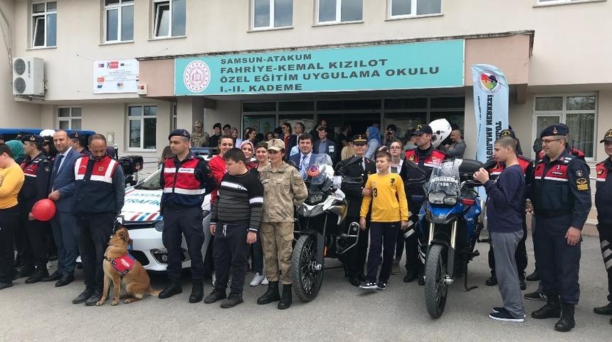 Jandarmadan &rsquo;&ouml;zel&rsquo; tanıtım