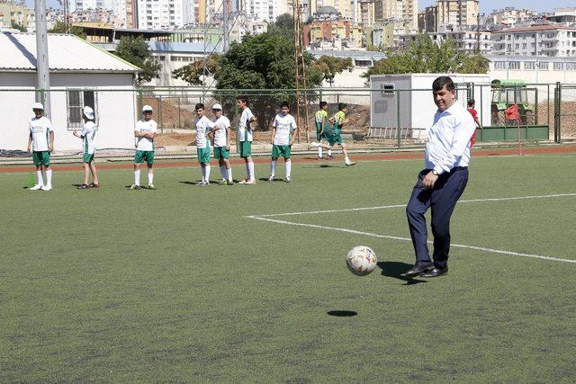 Futbol akademisinde 13 binin üzerinde krampon yetişti