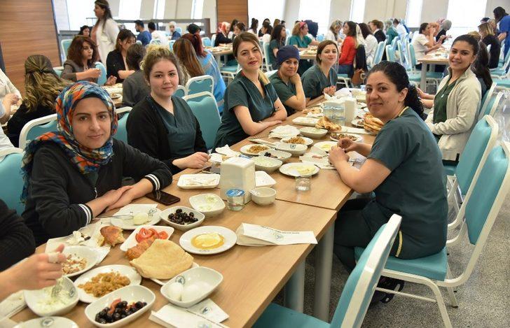 5 -12 Mayıs Ebe ve Hemşireler Haftası G5