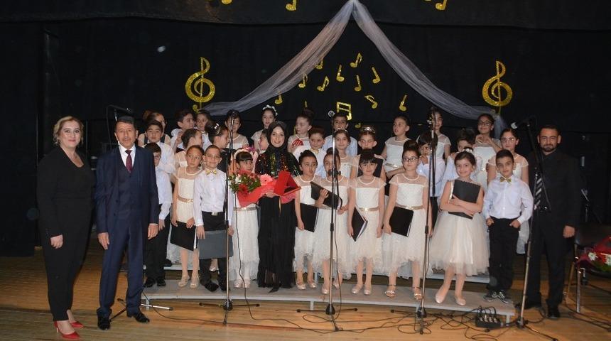 &Ccedil;&ouml;z&uuml;m Koleji 4. sınıf &ouml;ğrencileri konser verdi