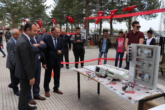 Kızılırmak Mesleki ve Teknik Anadolu Lisesi yıl sonu sergisi açtı