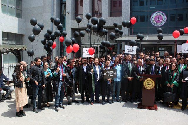 Aksaray’da avukatın öldürülmesine balonlu tepki