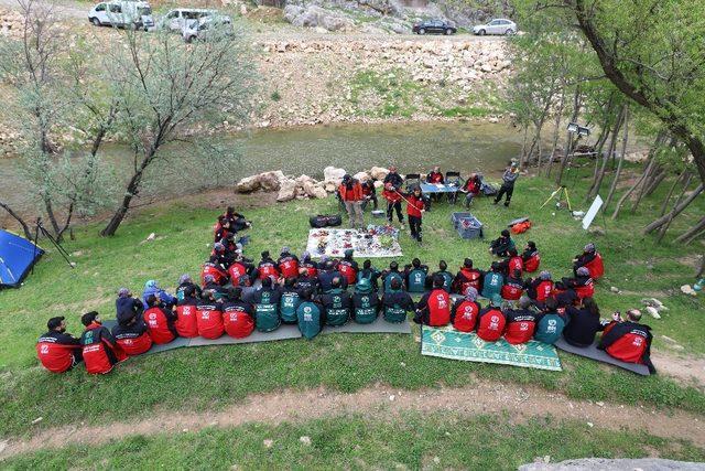 Arama kurtarma ekiplerine çetin eğitim