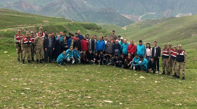 Siirtli engelli ve çocuklardan doğa yürüyüşü