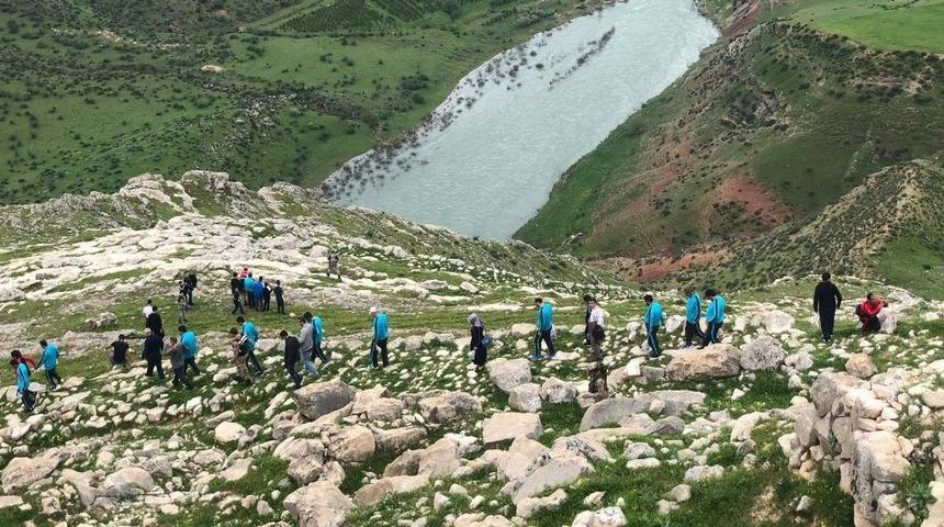 Siirtli engelli ve çocuklardan doğa yürüyüşü