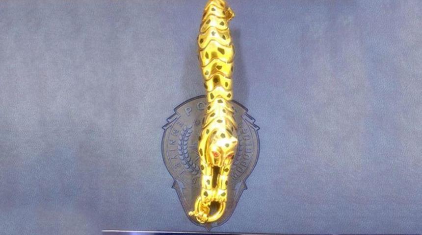 Bulduğu yakut işlemeli k&uuml;nyeyi, oyuncak sanıp torununa vermiş