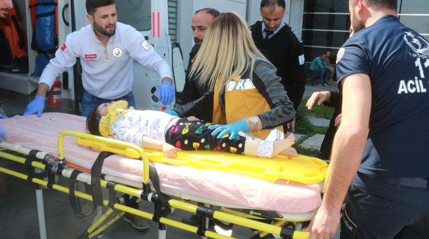 Y&uuml;ksekten d&uuml;şen &ccedil;ocuk ağır yaralandı