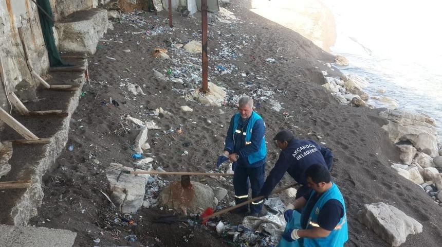 Ak&ccedil;akoca&rsquo;da sahiller yaza hazırlanıyor