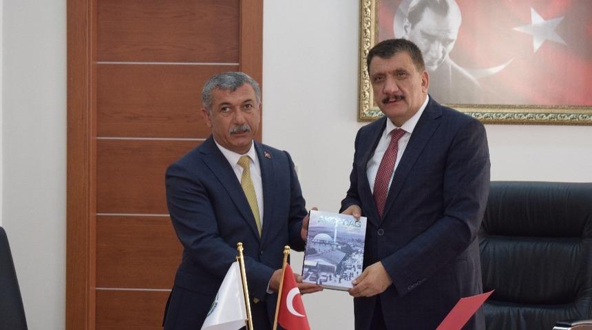 Ak&ccedil;adağ heyetinden G&uuml;rkan&rsquo;a ziyaret